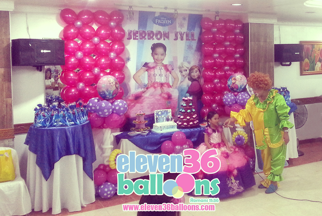 jerron_jyll_frozen_theme_party_clown_balloon_arrangement_eleven36_balloons_cebu